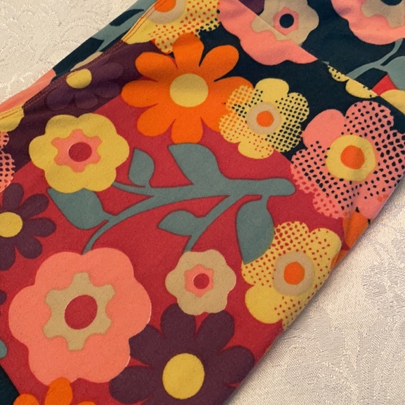 LuLaRoe Leggings Size OS flower power - Picture 2 of 3